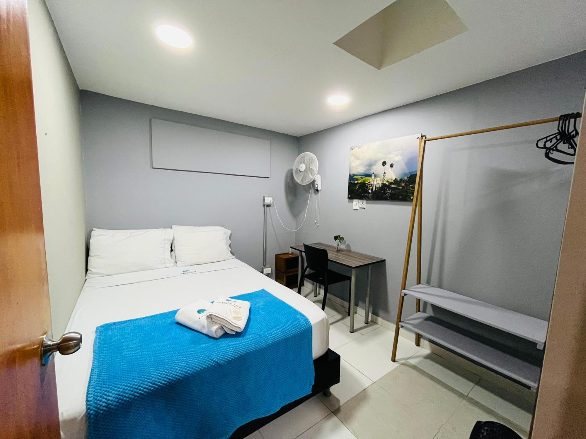 Poblado Park Guest House Medellin Ngoại thất bức ảnh