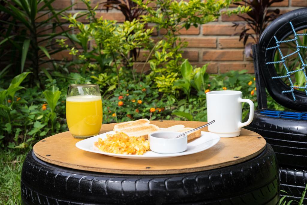 Poblado Park Guest House Medellin Ngoại thất bức ảnh